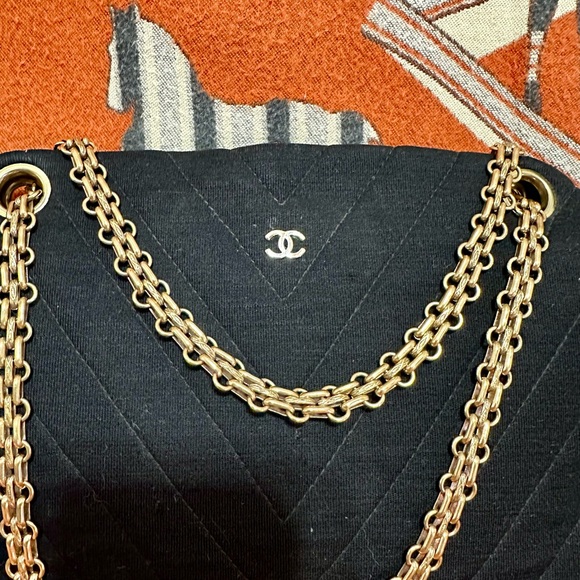 CHANEL ❤️🌟 CIRCA 1960s COLLECTION PIECE KISS-LOCK JERSEY CHEVRON VINTAGE BAG ⭐️ - Picture 2 of 16